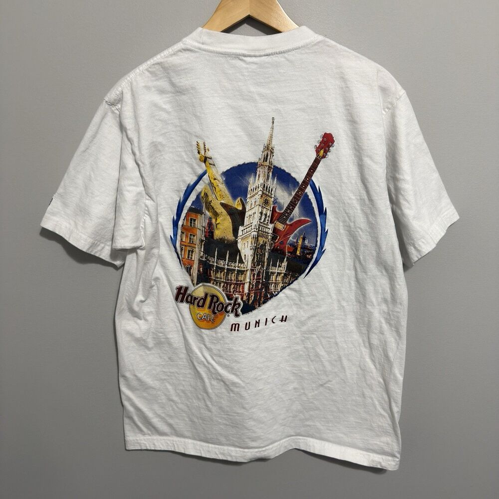 Vintage Hard Rock Cafe Munich Graphic White T-Shirt Size Large Grunge Guitars